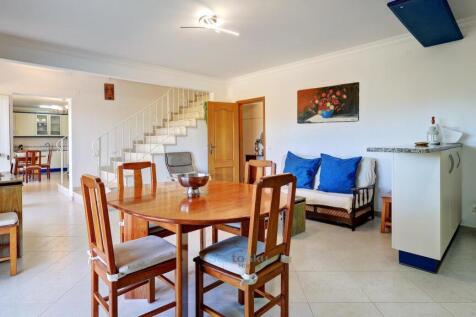dining and lounge