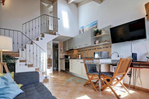 stairs to loft bedroom