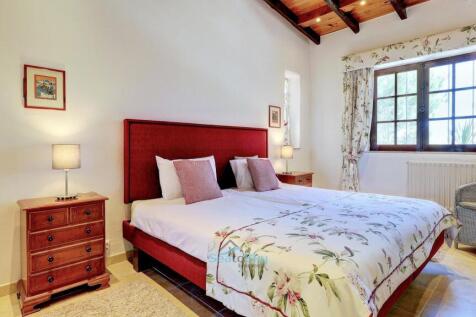 guest bedroom