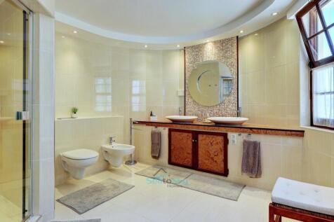 spacious en-suite shower room