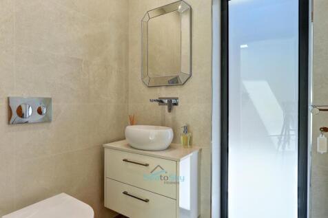 guest cloakroom