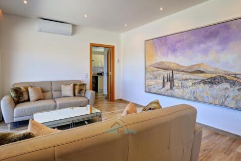 sitting area