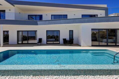 patio doors to the pool terrace