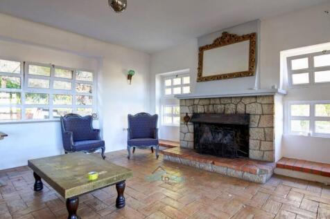 main house - lounge