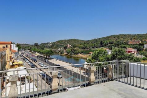 roof terrace with space to sunbathe