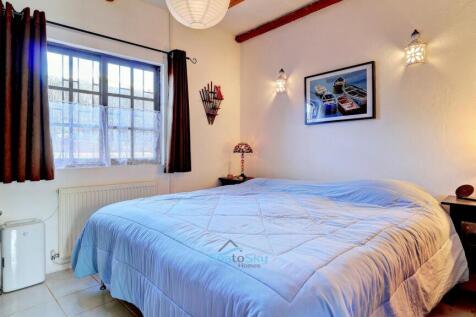 bedroom 3 off entrance hall