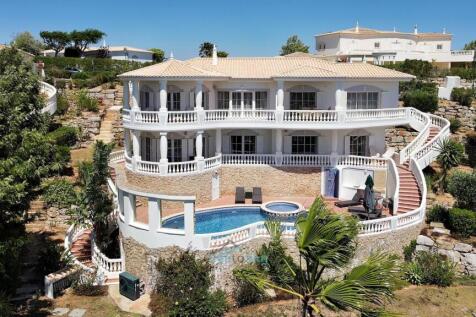 villa &amp; garden