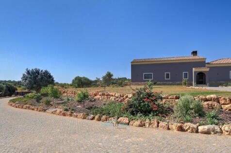 low maintenance gardens