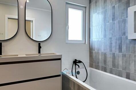 en-suite bathroom