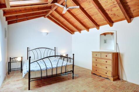 1st bedroom
