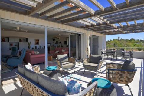 pergola for shade