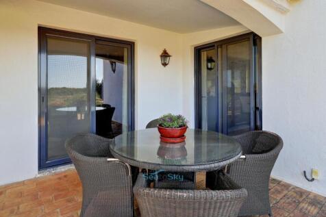al-fresco dining
