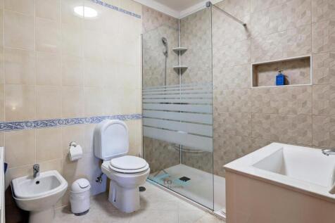 ground floor bathroom 1