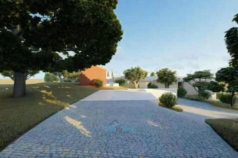 cobblestone driveway