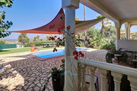 pool and more shady seating