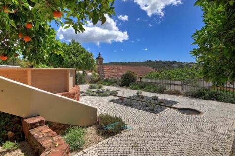 steps to lower garden level