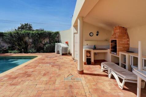 covered barbecue area