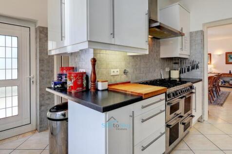 kitchen &amp; rear entrance