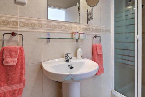 en suite shower room