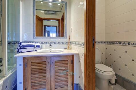 shared family bathroom