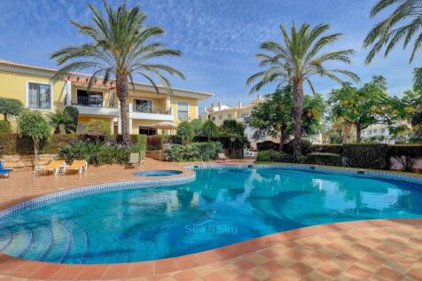 direct access to pool