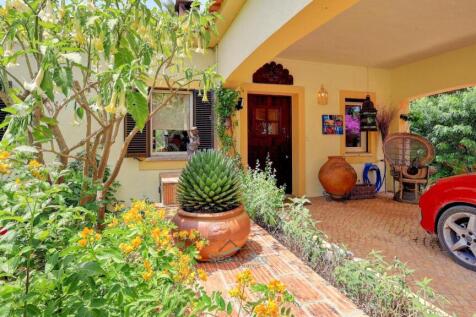 carport &amp; kitchen entrance