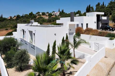 low maintenance garden