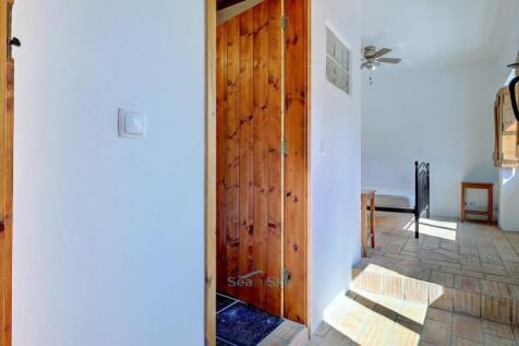 entrance into master bedroom