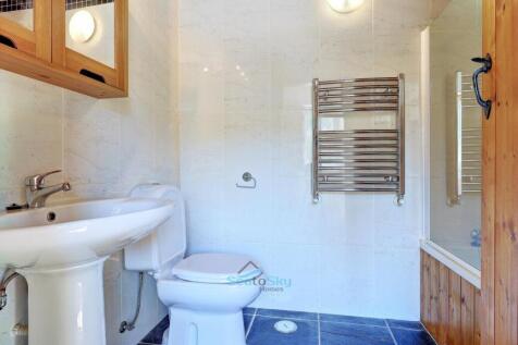 en-suite bathroom