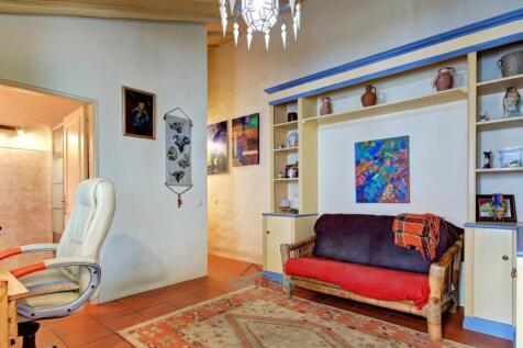 office/snug off of entrance hall