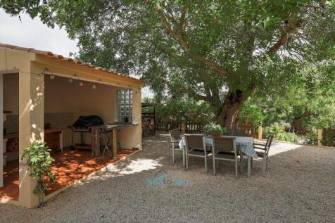 with summer kitchen and bbq