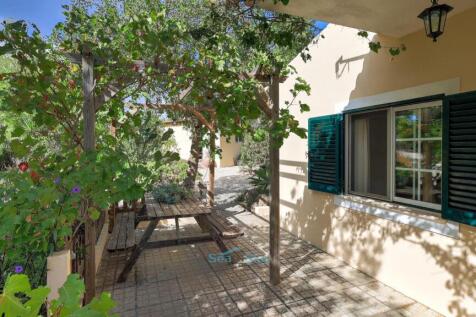 ideal for morning coffee