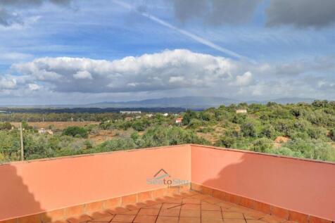 large terrace with views to monchique
