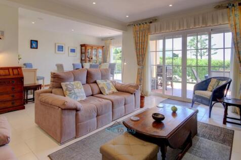 double patio doors to garden