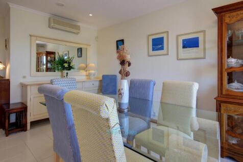 spacious dining area