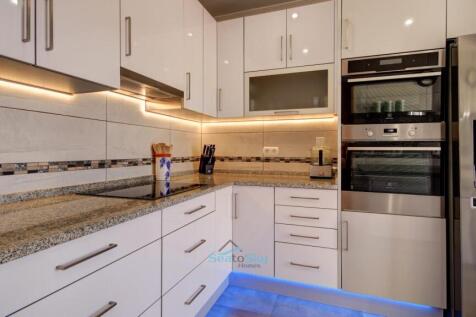 plenty of cupboards &amp; granite countertops