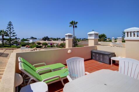 spacious roof terrace