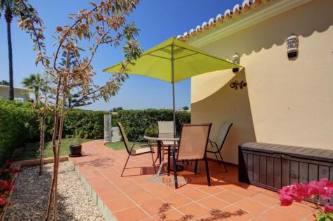 with doors to garden