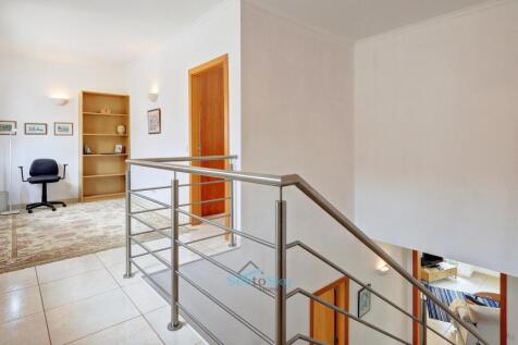 upper level with office area