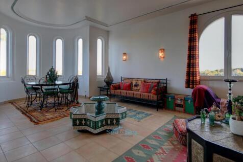 plenty of space to relax