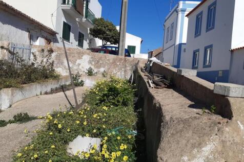 garden area &amp; street view