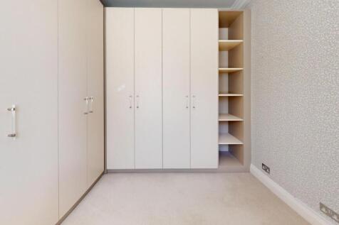 En Suite Dressing Room 2