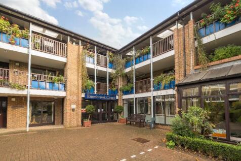 Emmbrook Court