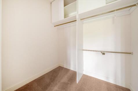 Walk-in Wardrobe