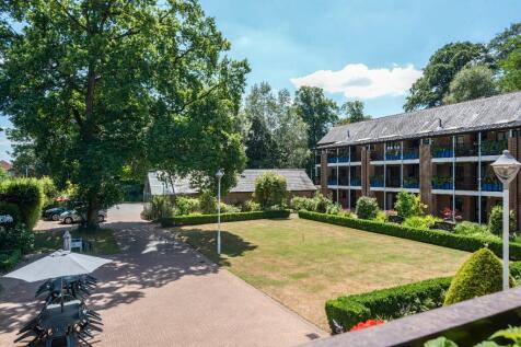 Emmbrook Court