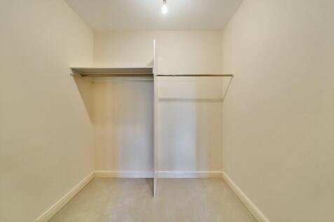 Walk-in Wardrobe