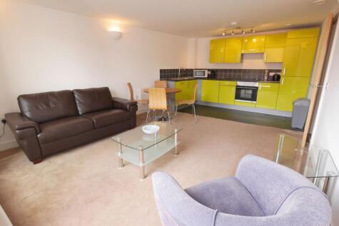 Living area/kitchen