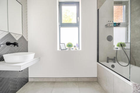 1370009-7-68f770a...