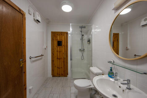 1Z6E0542 Culzean Bathroom