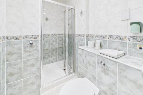 CAM03185G0-PR0122-STILL016